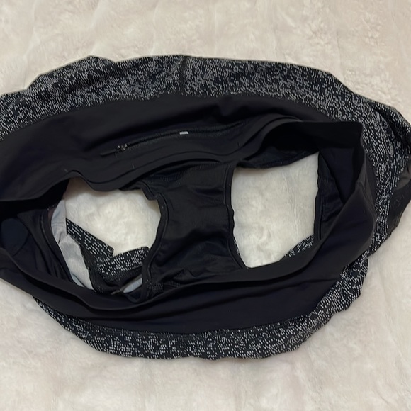 Lululemon shorts - Picture 5 of 6